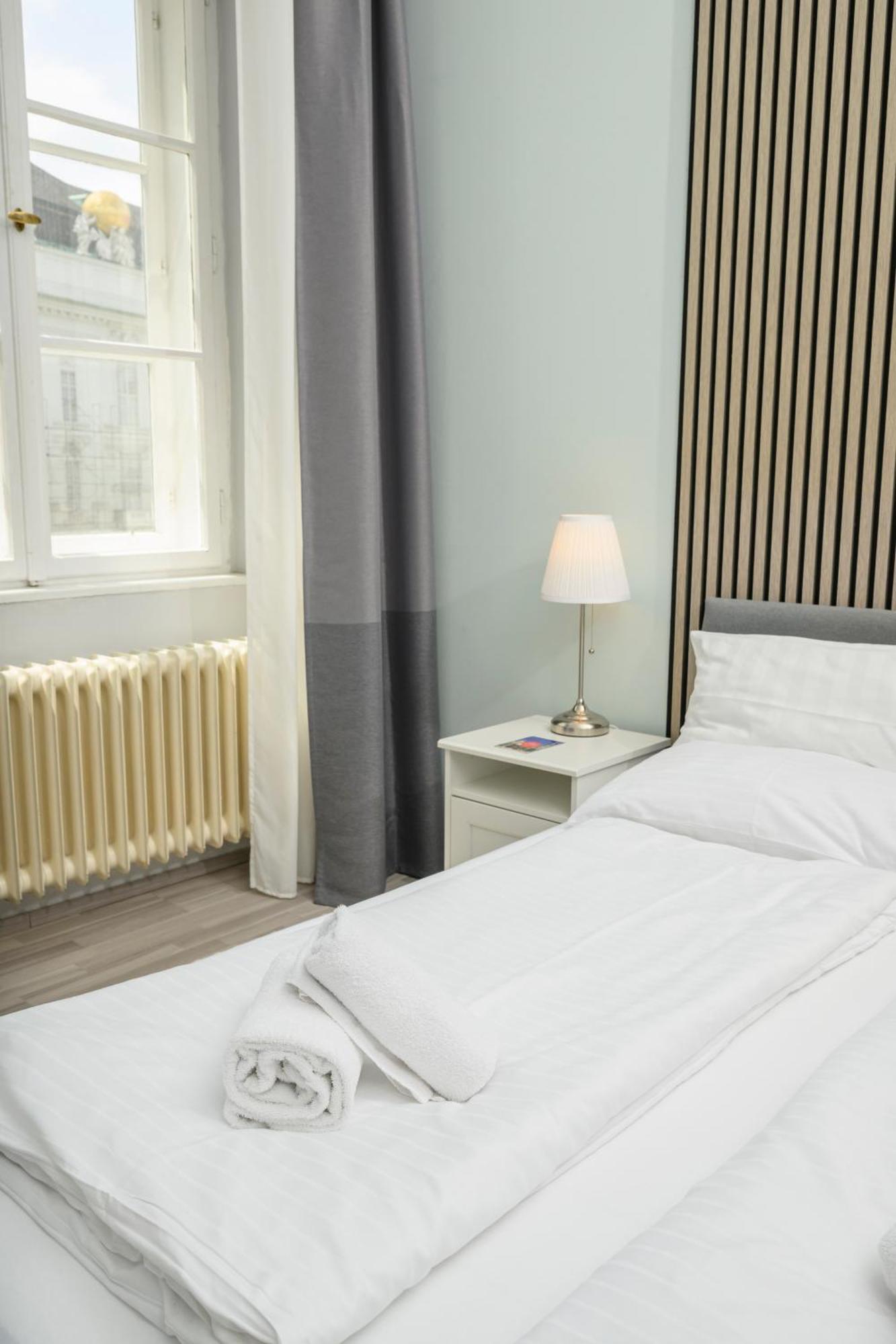 Elegance Palais Palffy Apartments Wenen Buitenkant foto