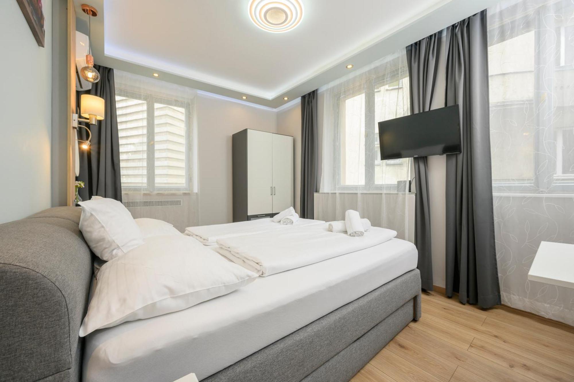 Elegance Palais Palffy Apartments Wenen Buitenkant foto