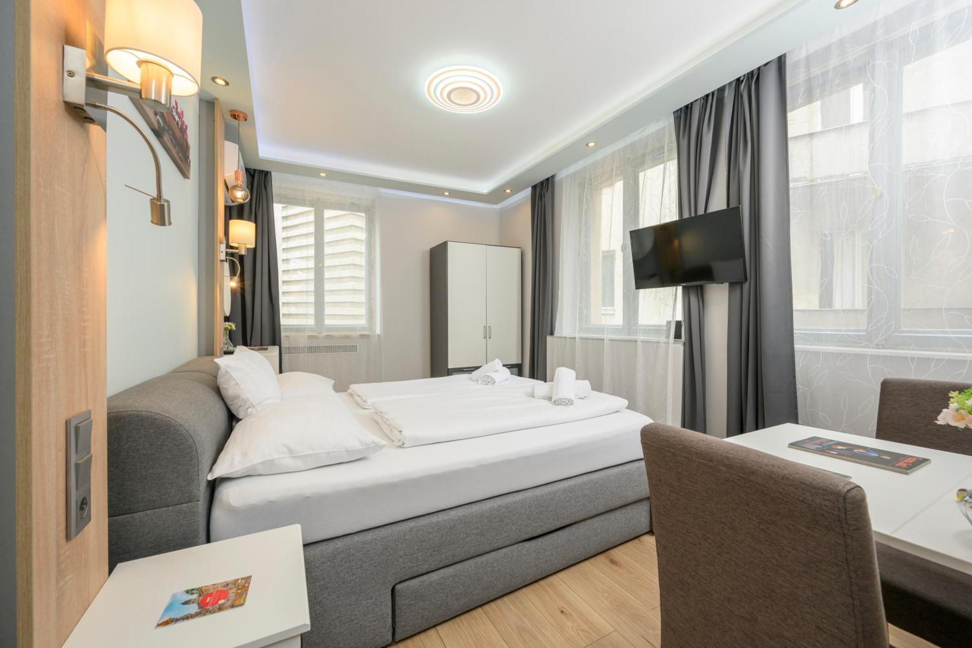 Elegance Palais Palffy Apartments Wenen Buitenkant foto